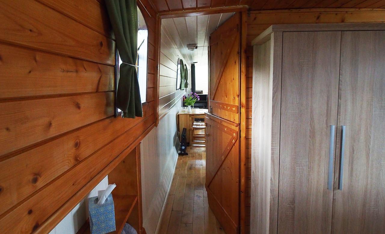 Hotel Roisin Dubh Houseboat Sallins Exterior foto